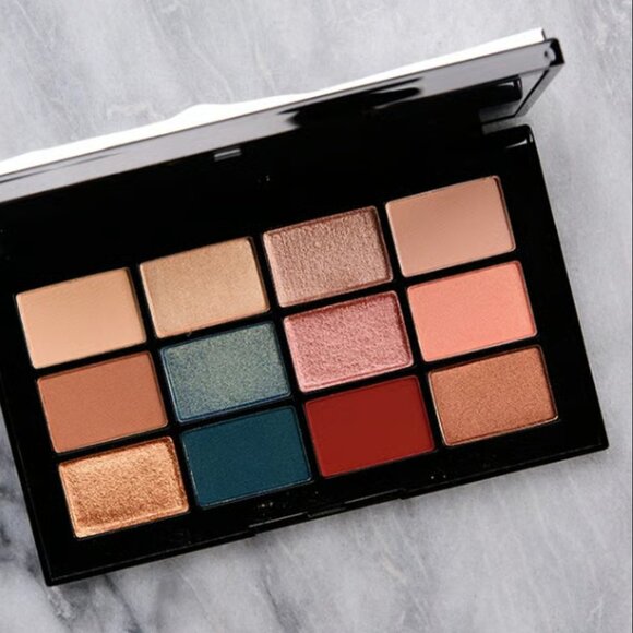 NARS cool crush eyeshadow palette - Picture 1 of 3